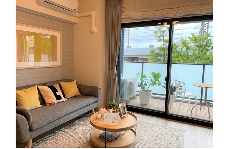 シティテラス金町のモデルルームリビング・ダイニング