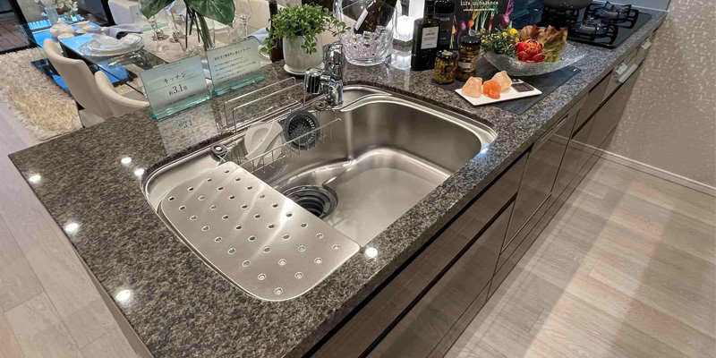 シティテラス新小岩のモデルルーム（キッチン）