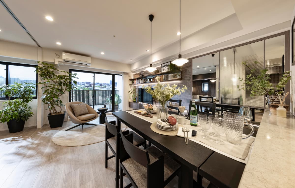 Brillia（ブリリア）四天王寺夕陽ケ丘のモデルルーム（リビング）